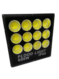 mocna-lampa-halogen-led-naswietlacz-600w-reflektor