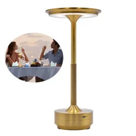 lampa-nowoczesna-minimalistyczna-balkonowa-led-do-restauracji-3-kolorowa