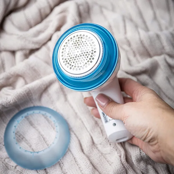 golarka-do-ubran-klausberg-kb-7806-zalaczone-wyposazenie-pojemnik