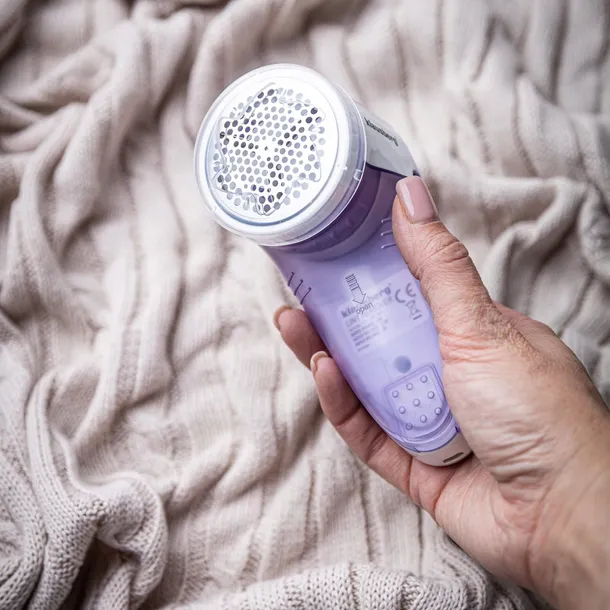 golarka-do-ubran-zasilana-na-akumulator-z-mozliwoscia-ladowania-fioletowo-kod-producenta-kb-7803