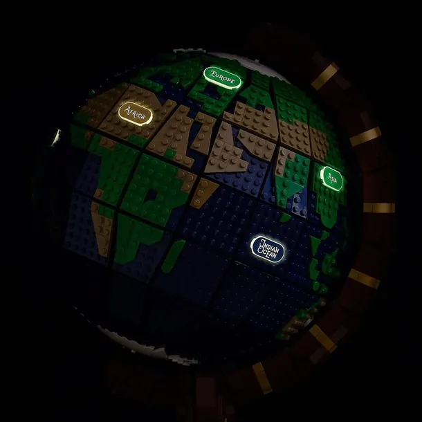 klocki-lego-ideas-21332-globus-plec-chlopcy-bohater-brak