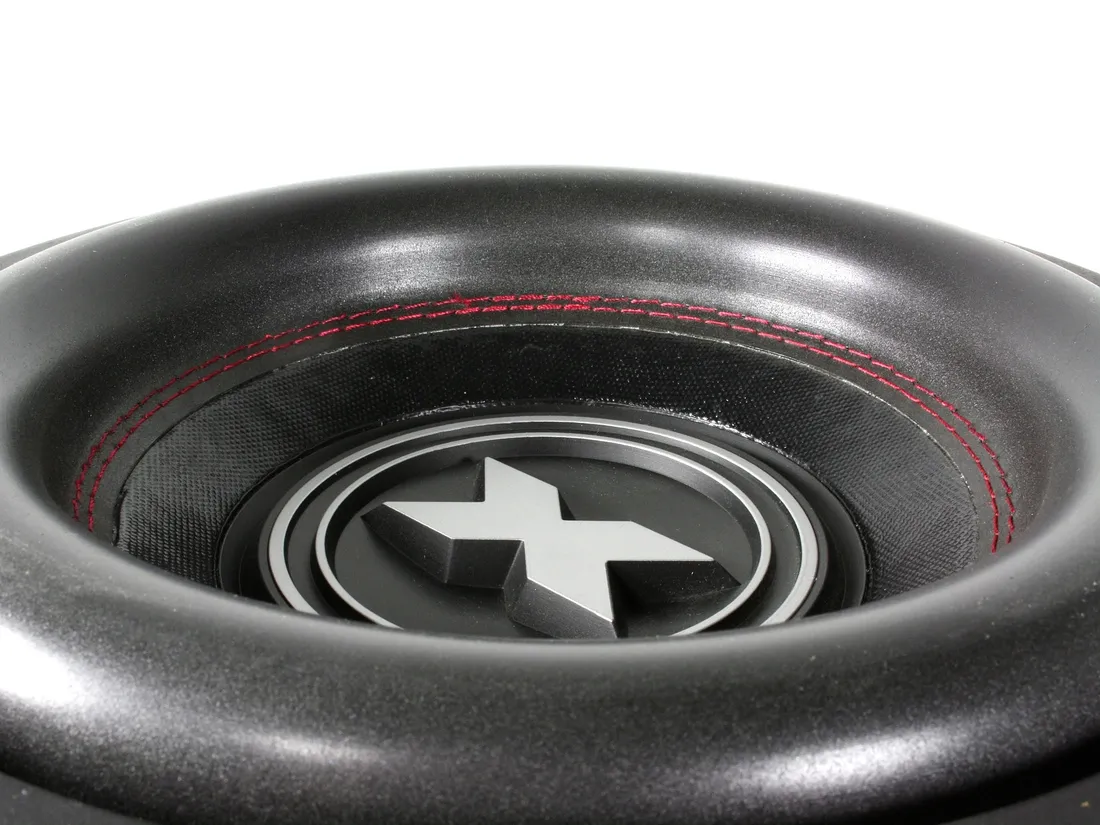 excursion-sxt-10d2-25cm-900rms