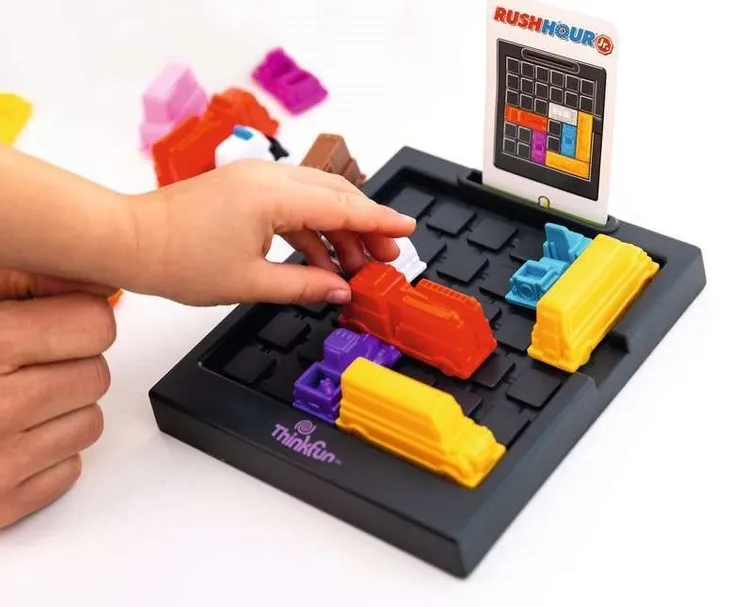 gra-planszowa-rush-hour-junior-thinkfun-czas-rozgrywki-do-1-godziny