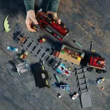 klocki-lego-hidden-side-ekspres-widmo-70424-bohater-brak