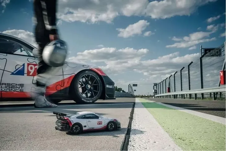 puzzle-3d-ravensburger-gxp-727473-108-elementow-porsche-911-gt3-cup-certyfikaty-opinie-atesty-ce