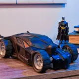 spin-master-batman-batmobil-z-figurka-30-cm-pojazd-auto-batmana-waga-z-opakowaniem-1-16-kg