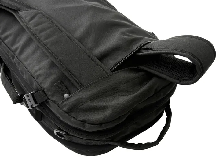 plecak-caterpillar-bryan-backpack-83433-01-marka-caterpillar