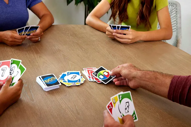 gra-planszowa-uno-dos-mattel-games-minimalna-liczba-graczy-2