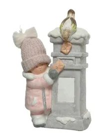 figurka-dziewczynka-wrzuca-list-do-skrzynki-lewa