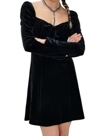czarna-sukienka-mini-welurowa-z-dlugim-rekawem-trapezowa-marszczenie-xs