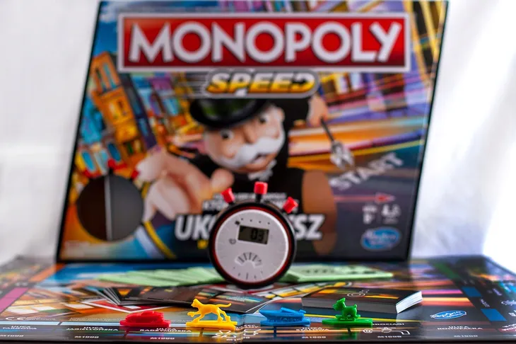 gra-planszowa-monopoly-speed-hasbro-seria-monopoly
