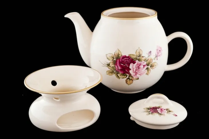 wazon-dzbanek-ceramika-rozowy-17-l-material-wykonania-porcelana