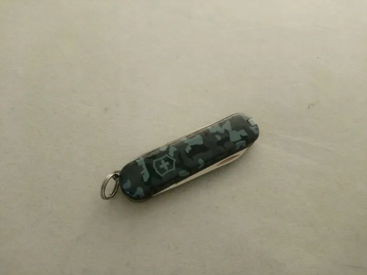 scyzoryk-victorinox-classic-sd-liczba-ostrzy-1