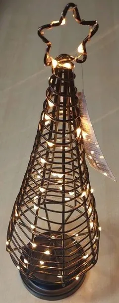 czarna-metalowa-swiecaca-choinka-z-efektem-3d-material-metal