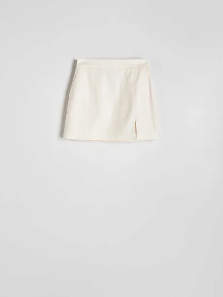 reserved-spodnica-prosta-mini-rozmiar-l-kolor-bialy