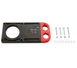 spust-do-wody-brudnej-szarej-kampera-przyczep-zadi