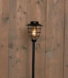 latarnia-sloneczna-czarna