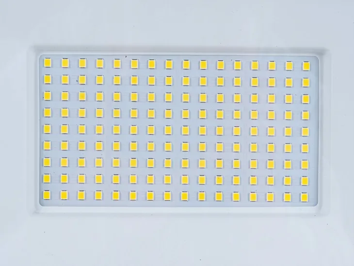 halogen-led-naswietlacz-budowlany-200w-wysoki-statyw-60-160cm-lampa-230v-kod-producenta-naswietlacz-led-200w-ze-statywem-4500k