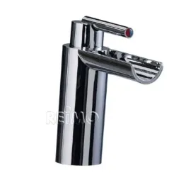 kran-do-jachtu-lodzi-wylewka-cascada-reich