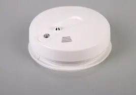 czujnik-dymu-do-kampera-przyczepy-o128x40-mm-9-v-carbest