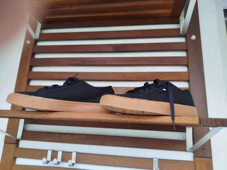 buty-manual-dc-shoes-42-wzor-dominujacy-bez-wzoru