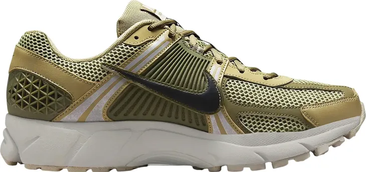 buty-zoom-vomero-5-nike-42-wysokosc-niskie