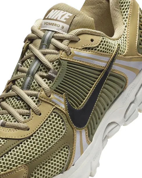 buty-zoom-vomero-5-nike-42-model-fj1915-200