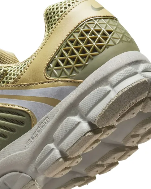 buty-zoom-vomero-5-nike-42-kod-producenta-fj1915200-marka-nike