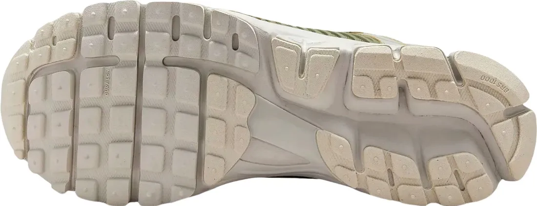 buty-zoom-vomero-5-nike-42-kod-producenta-fj1915200