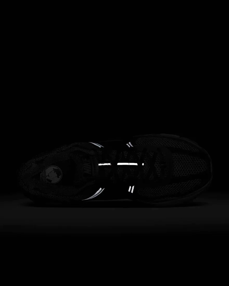 buty-zoom-vomero-5-nike-42-kod-producenta-fj1915200