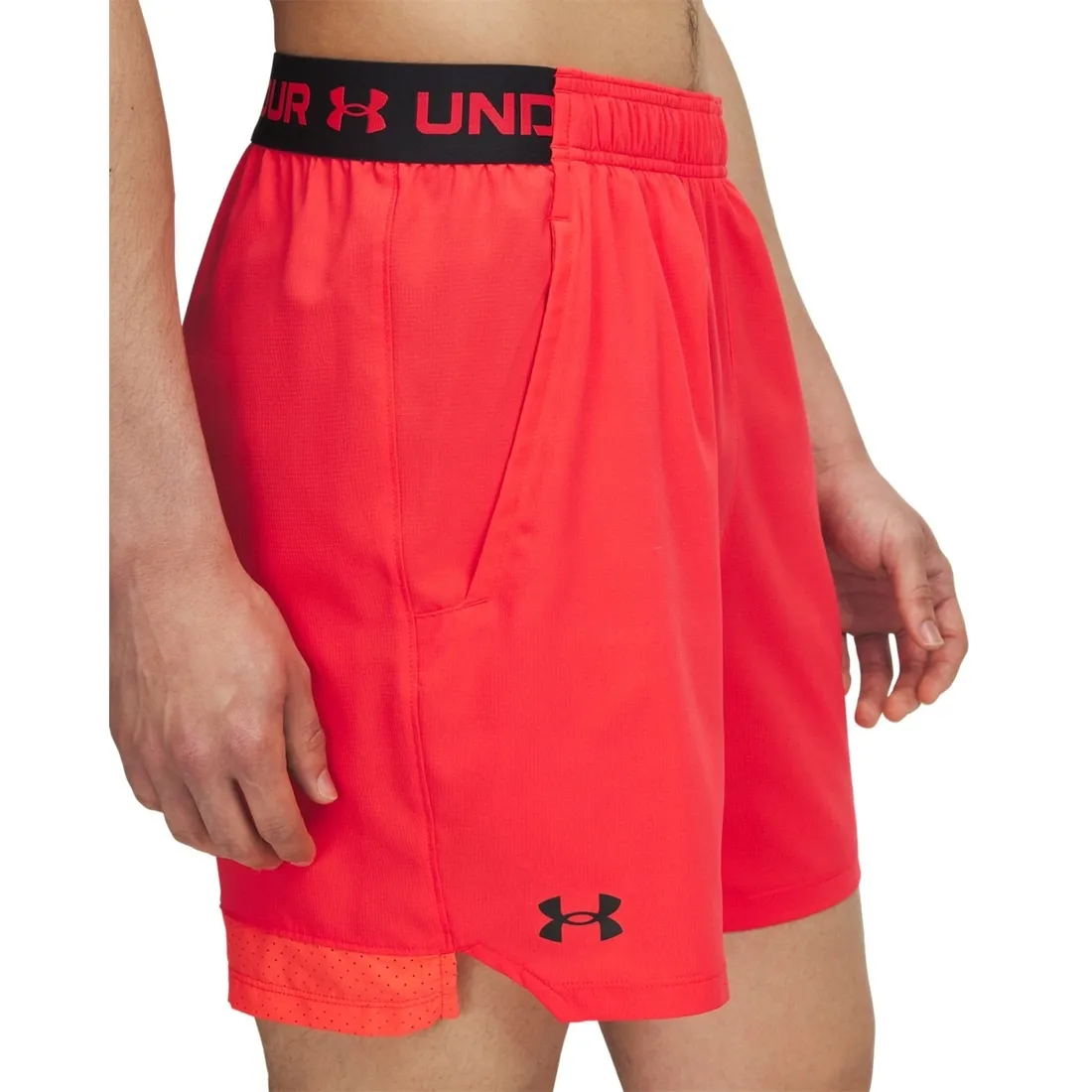spodenki-under-armour-r-l-czerwony-plec-mezczyzna