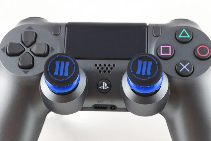 gumki-nakladki-na-analogi-pada-ps3-ps4-ps5-xbox-360-ns-pro-switch-4-szt-producent-vortex