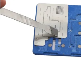 metalowy-otwierak-do-obudow-telefonow-padow-ps4-ps5-skrobak-do-elektroniki