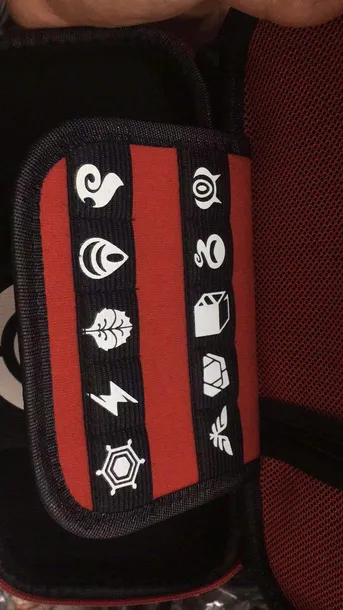 etui-premium-case-do-konsoli-switch-pokemon-zawiera-baterie-nie