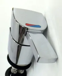 kran-do-jachtu-lodzi-wylewka-capri-chrom-comet