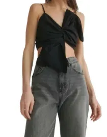 czarny-dopasowany-asymetryczny-gladki-klasyczny-top-ramiaczka-dekolt-v-m