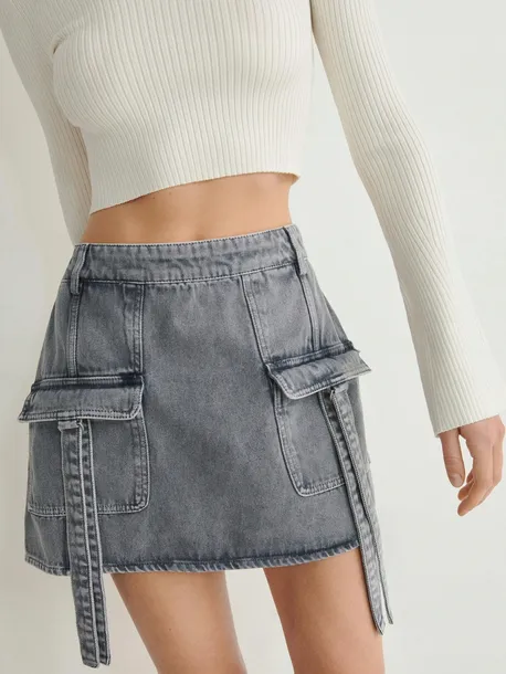 reserved-spodnica-prosta-mini-rozmiar-s-wzor-dominujacy-bez-wzoru