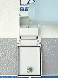 zewnetrzny-wlew-wody-z-lejkiem-30mm