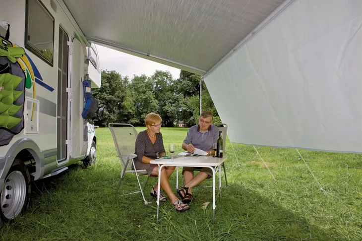 panel-przedni-do-markizy-thule-307592-marka-thule-waga-z-opakowaniem-4-kg