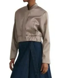 bezowa-kurtka-z-polyskujacej-tkaniny-kieszenie-gumka-w-pasie