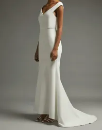 biala-dluga-sukienka-slubna-maxi-guziki-tren-odkryte-ramiona-coast-42