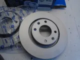 klocki-tarcze-przod-delphi-peugeot-206-207-208-2008-307-partner-i-1-266mm-numery-katalogowe-zamiennikow-aic-53640