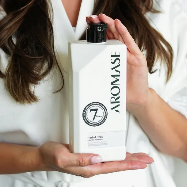 aromase-herbal-daily-essential-shampoo-520ml-ziolowy-szampon-do-wlosow-produkt-nie-zawiera-barwnikow