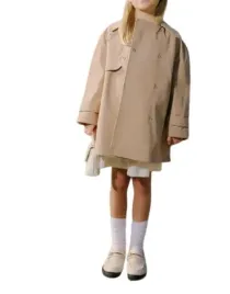 prosty-klasyczny-bezowy-plaszcz-kolnierzyk-kieszenie-164