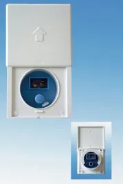 przylacze-zewnetrzne-do-wody-12v-do-kampera-comet