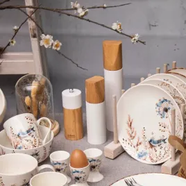 mlynek-reczny-altom-design-drewno-bezowy-bialy