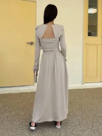 bezowy-komplet-prazkowany-bluzka-krotka-dlugi-rekaw-maxi-spodnica-dazy-s