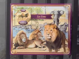 znaczki-fauna-zwierzeta-lwy-madagaskar-kasowany-zn24