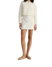 krotka-kurtka-z-kolnierzem-kremowa-na-zamek-z-kieszeniami-gladka