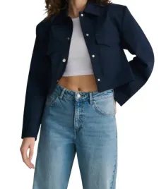 granatowa-krotka-kurtka-klasyczna-dlugi-rekaw-zatrzaski-kieszen-34